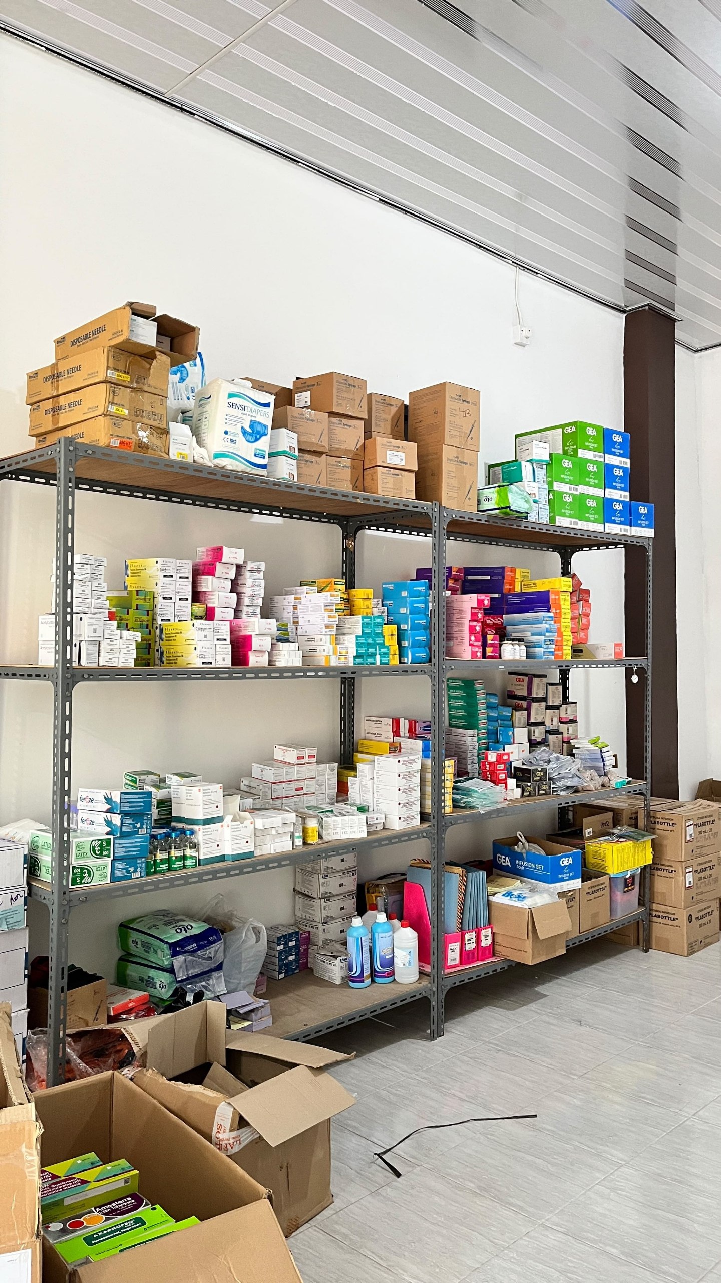 Apotek dan Persediaan Obat